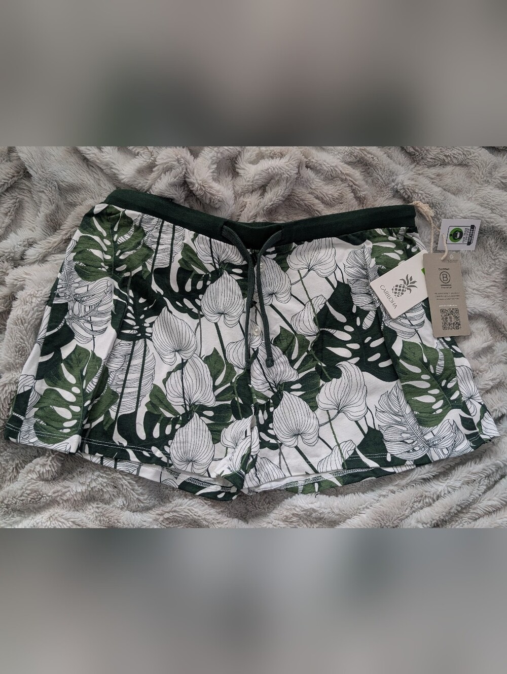 Green & White Tropical Print Drawstring Shorts